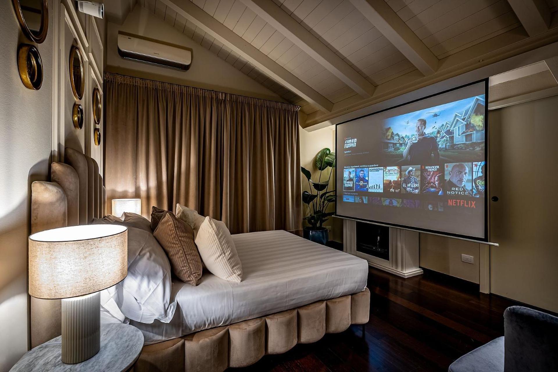 Ungherese Small Luxury 3* Firenze